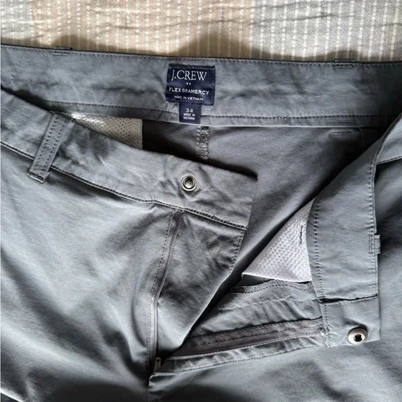 J. Crew Men’s 9” Flex Gramercy Chino Short - Picture 5 of 5
